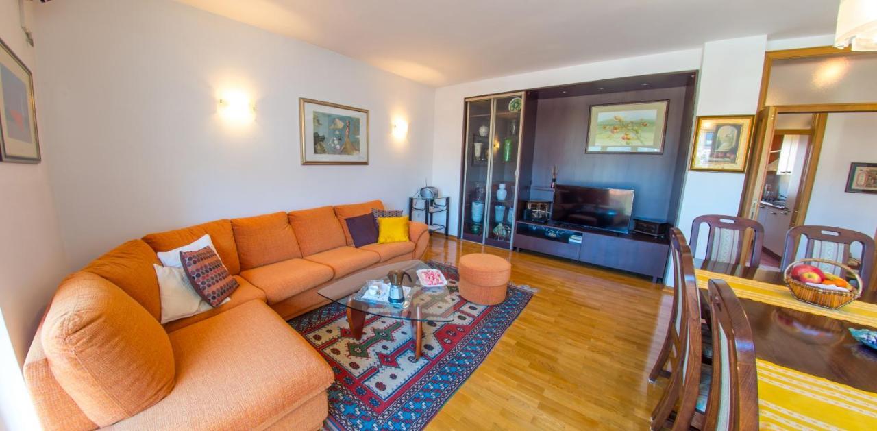 Apartment Italy - Promenade Мостар Екстериор снимка