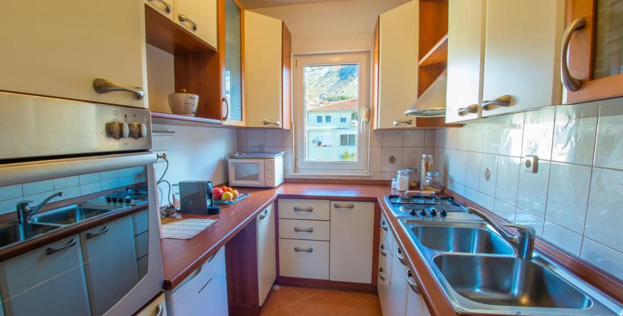 Apartment Italy - Promenade Мостар Екстериор снимка