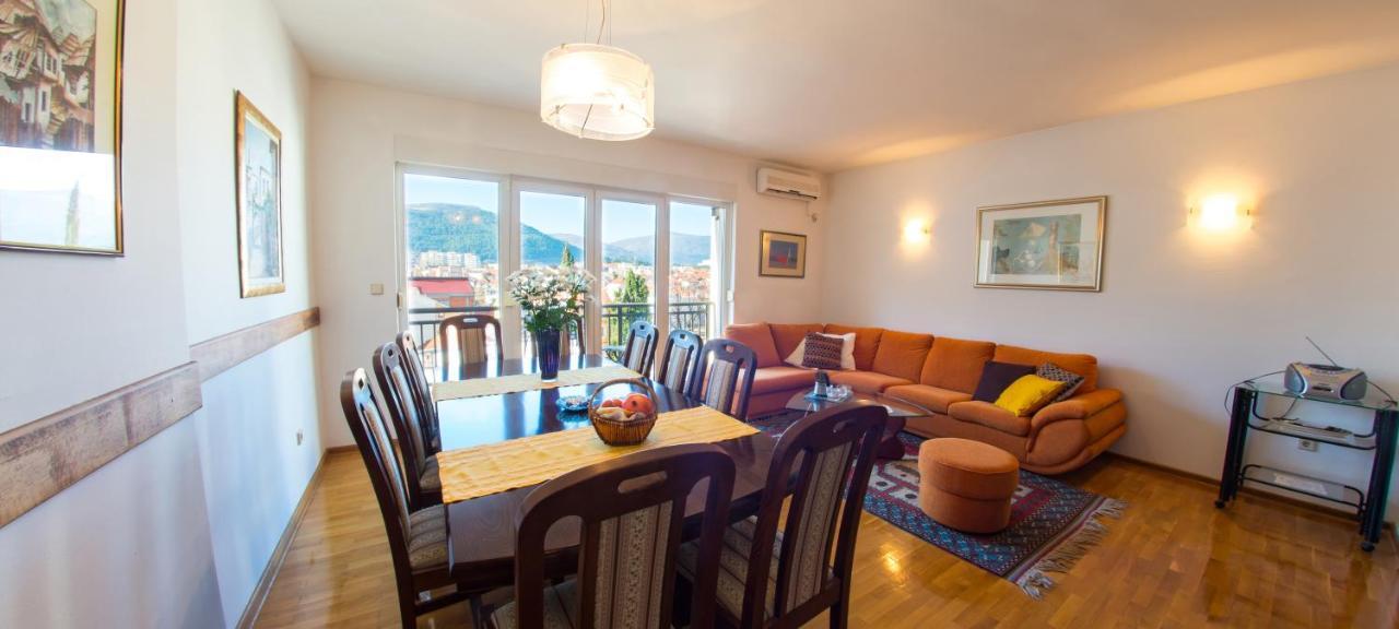 Apartment Italy - Promenade Мостар Екстериор снимка