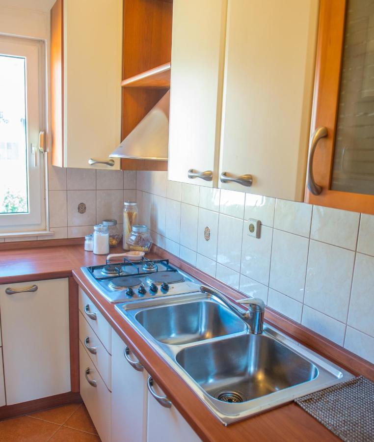 Apartment Italy - Promenade Мостар Екстериор снимка