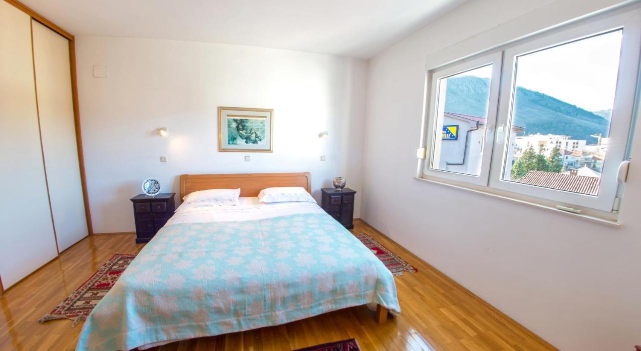 Apartment Italy - Promenade Мостар Екстериор снимка